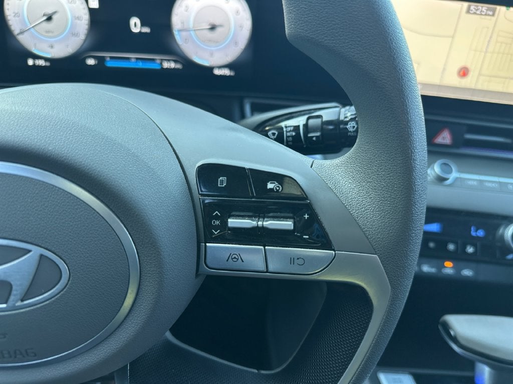 2024 Hyundai ELANTRA SEL SEL