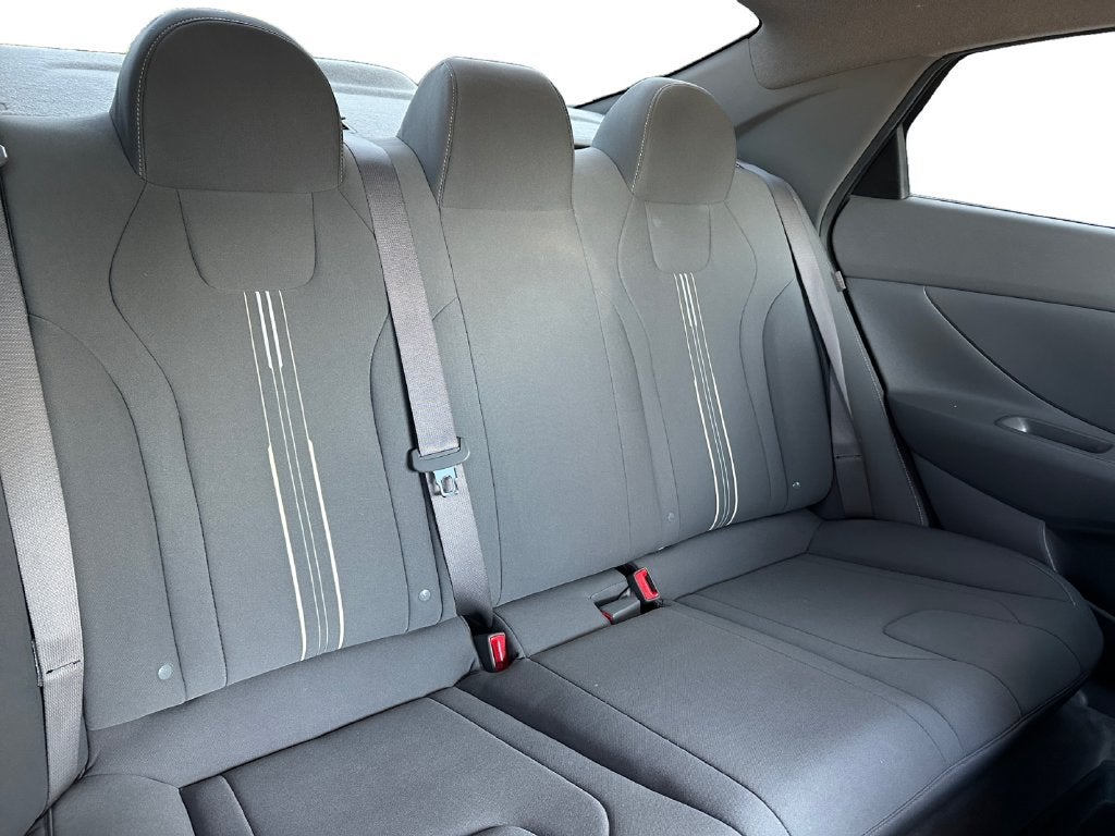 2024 Hyundai ELANTRA SEL SEL