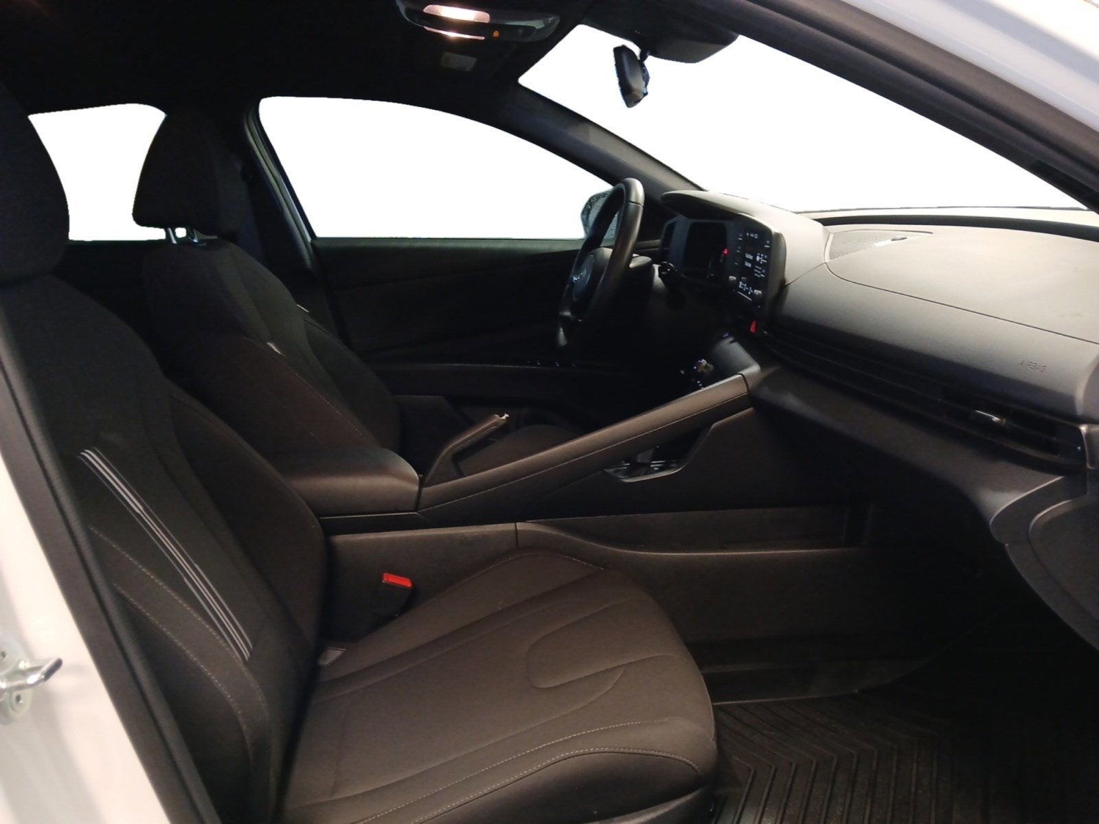 2025 Hyundai ELANTRA SEL Sport W/ REARVIEW CAMERA AND DYNAMIC GUIDELINES