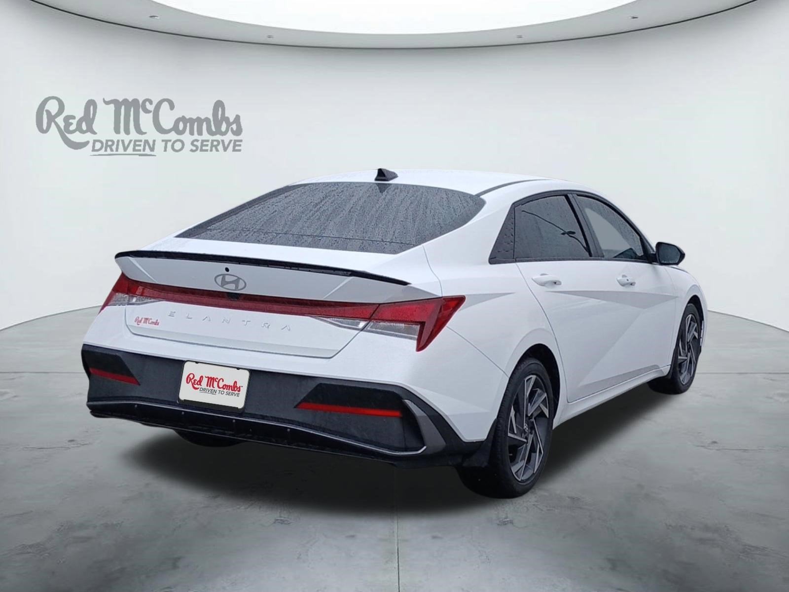 2025 Hyundai ELANTRA SEL Sport W/ REARVIEW CAMERA AND DYNAMIC GUIDELINES