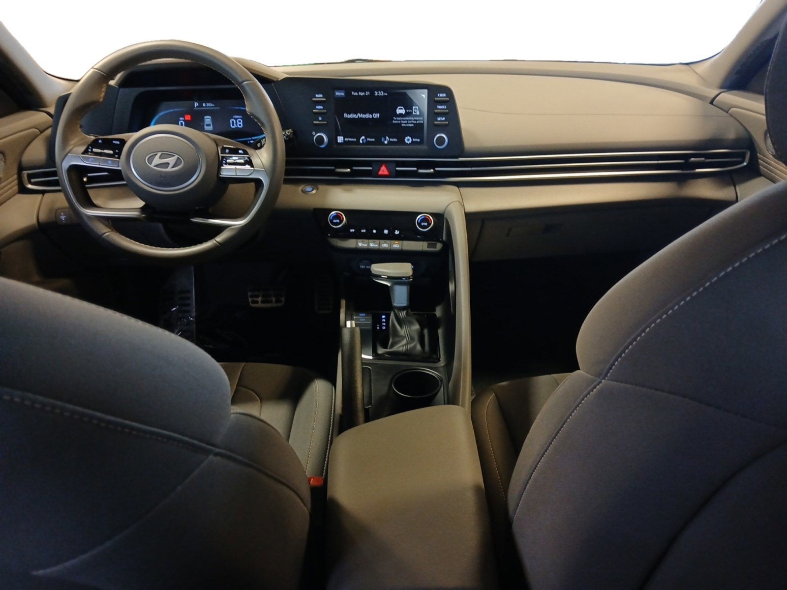 2025 Hyundai ELANTRA SEL Sport W/ FORWARD COLLISION AVOIDANCE ASSIST