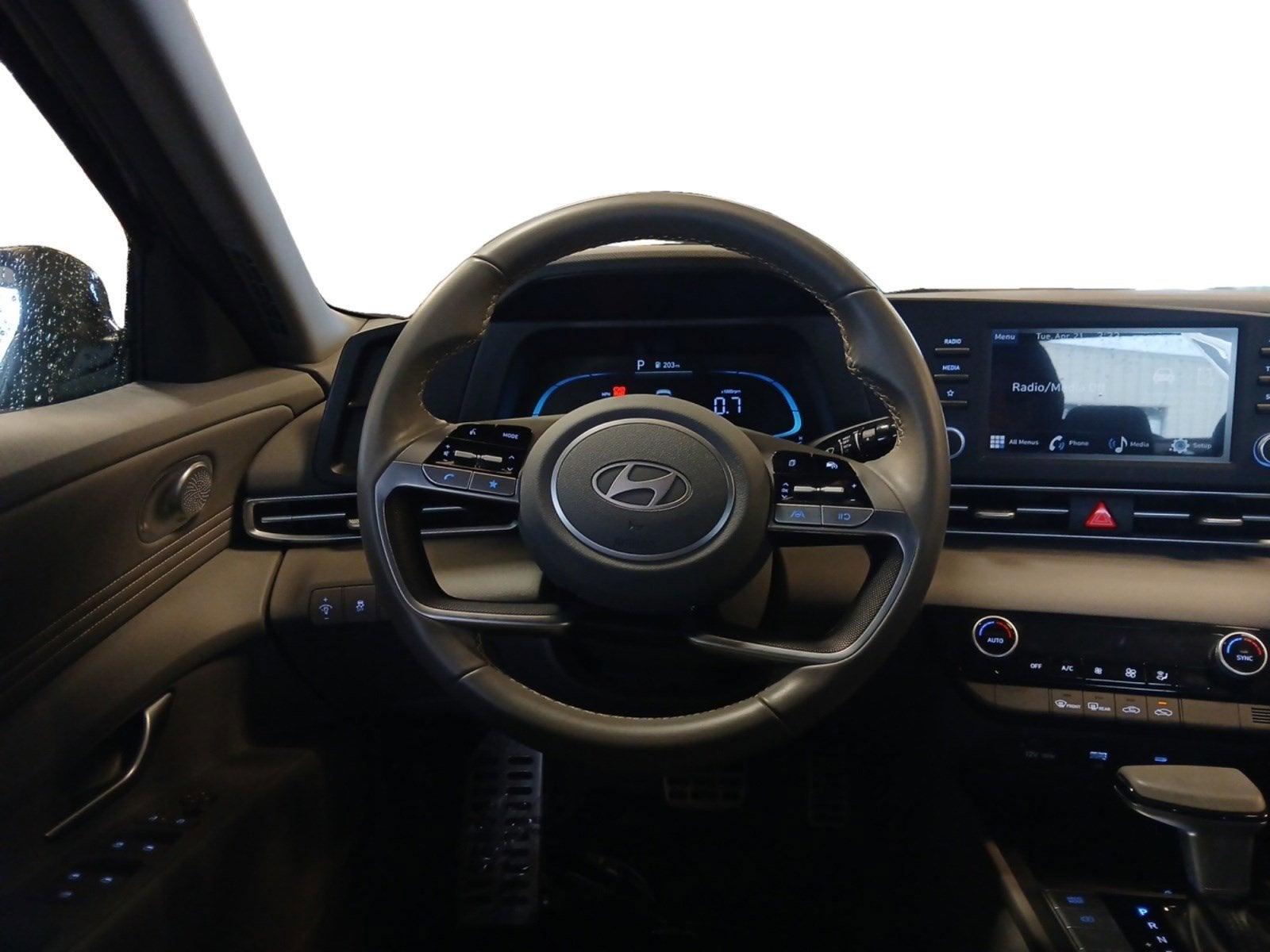 2025 Hyundai ELANTRA SEL Sport W/ FORWARD COLLISION AVOIDANCE ASSIST