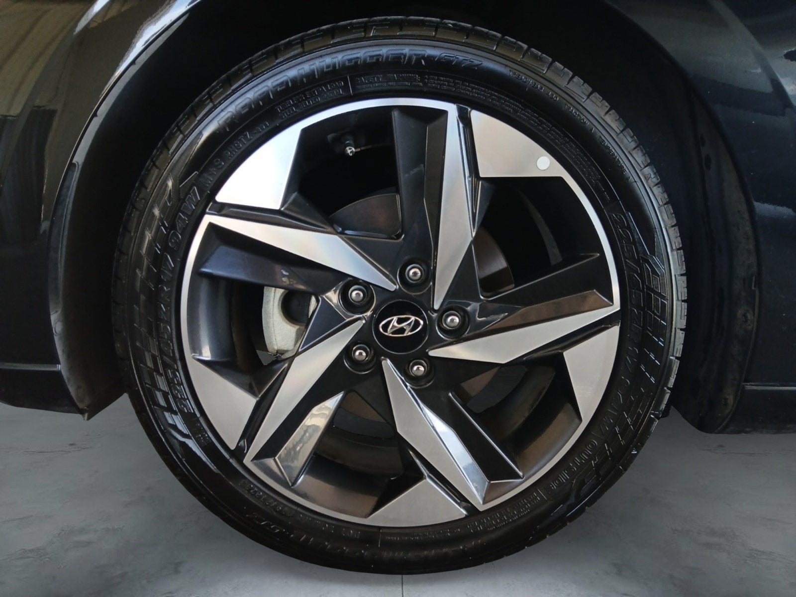 2022 Hyundai Elantra Limited - Photo 14