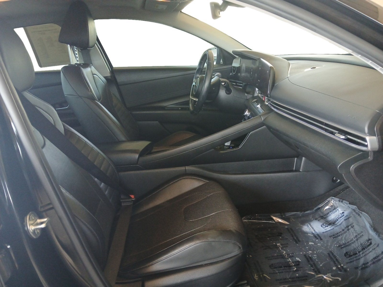 2022 Hyundai Elantra Limited - Photo 15