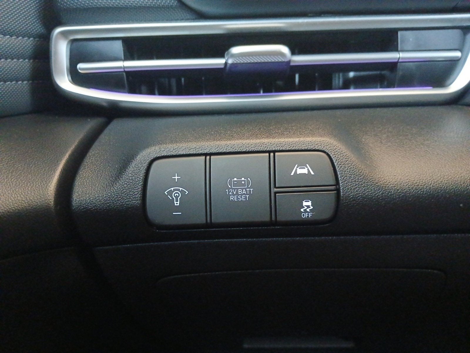 2022 Hyundai Elantra Limited - Photo 21