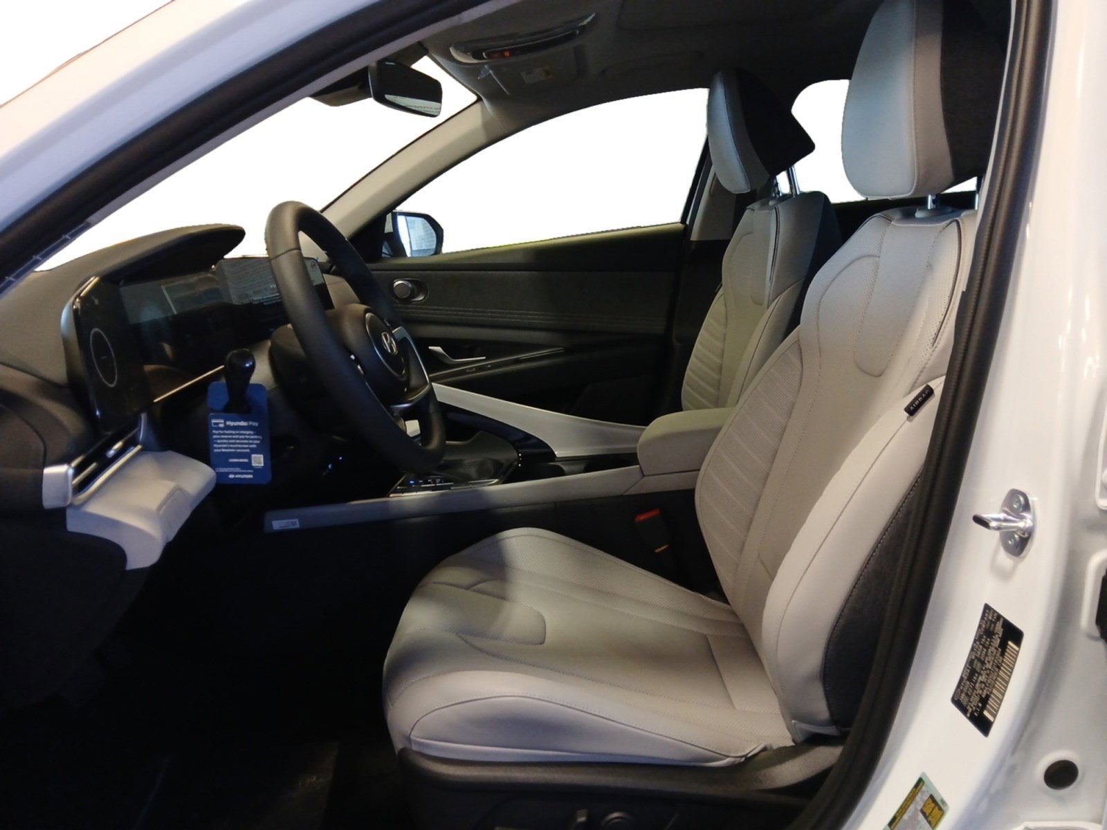 2026 Hyundai ELANTRA Limited W/ SMART CRUISE CONTROL - STOP & GO