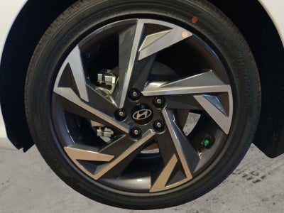 2026 Hyundai ELANTRA Limited W/ SMART CRUISE CONTROL - STOP & GO