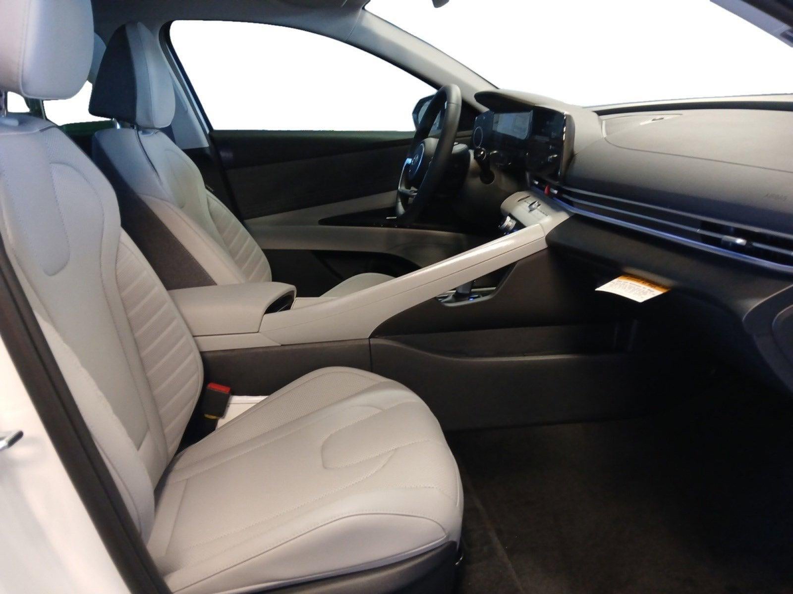 2026 Hyundai ELANTRA Limited W/ SMART CRUISE CONTROL - STOP & GO