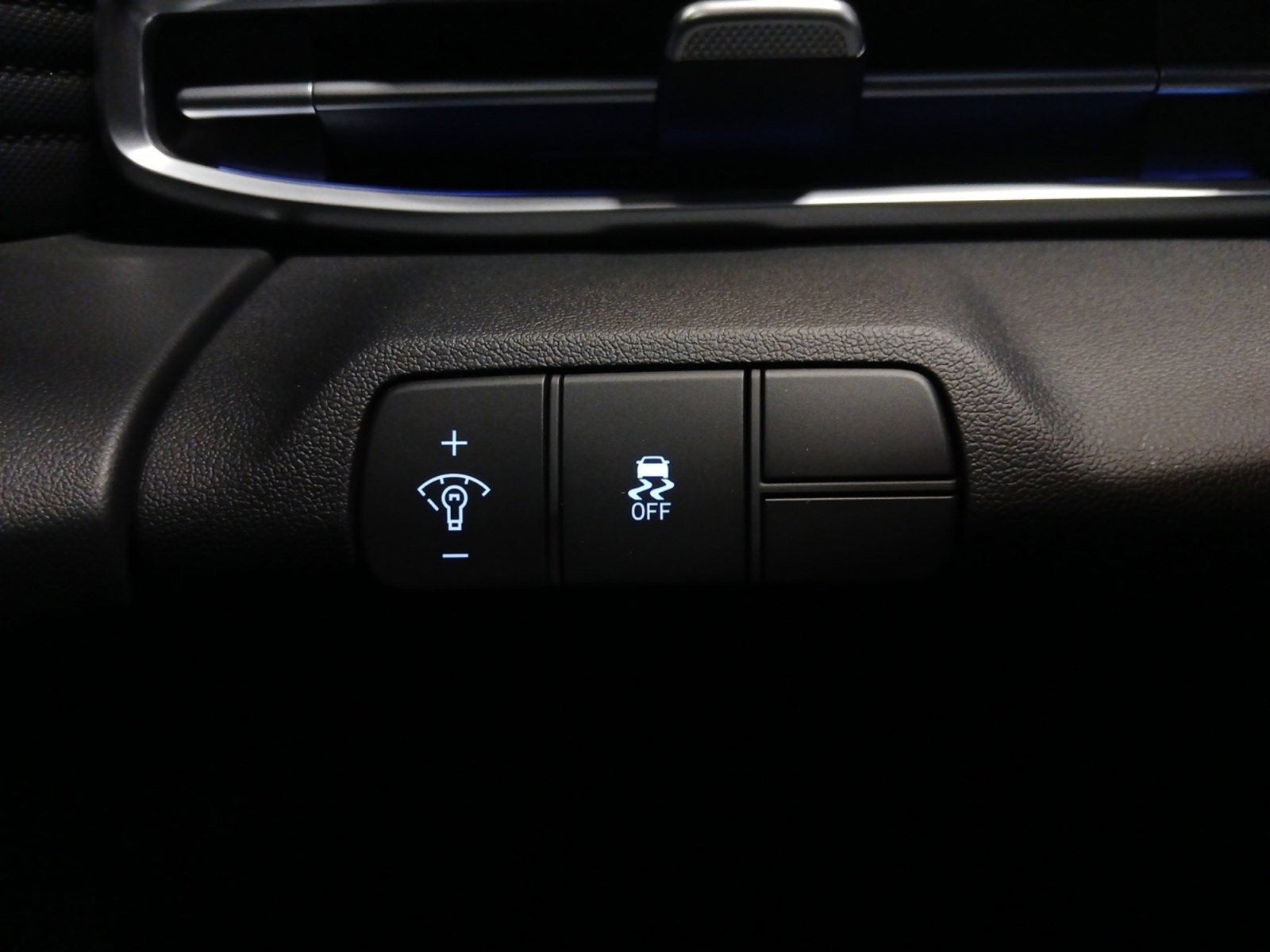 2026 Hyundai ELANTRA Limited W/ SMART CRUISE CONTROL & POWER SUNROOF