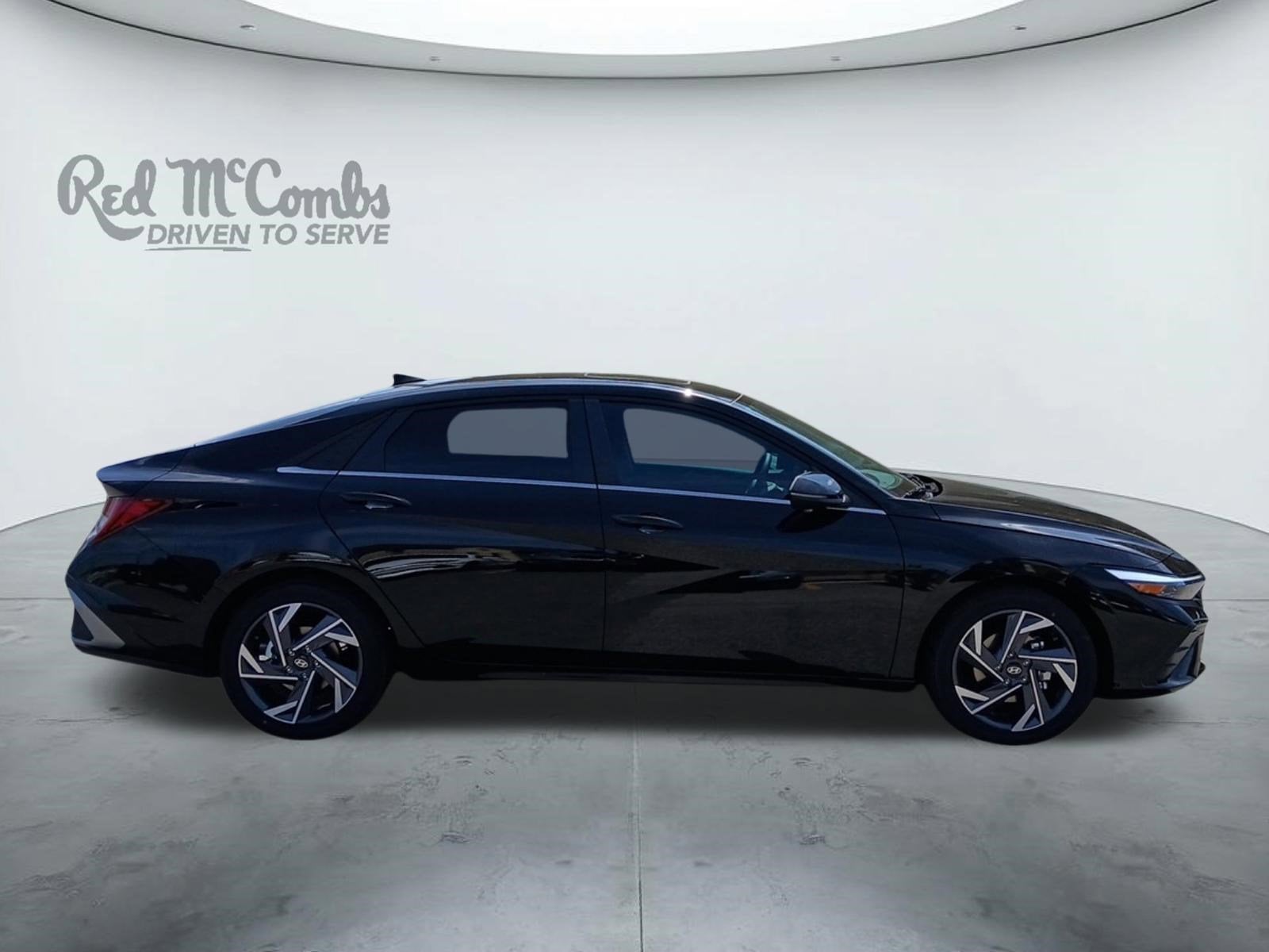 2026 Hyundai ELANTRA Limited W/ SMART CRUISE CONTROL & POWER SUNROOF