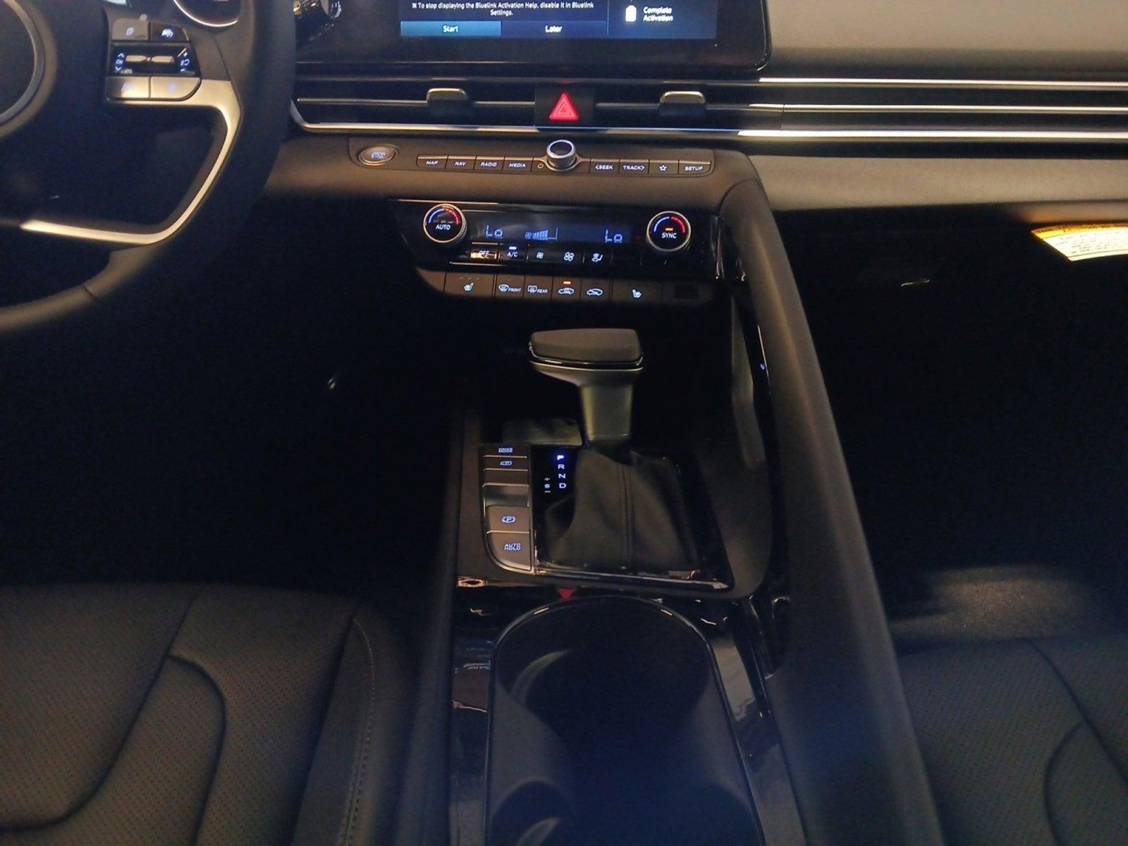 2026 Hyundai ELANTRA Limited W/ SMART CRUISE CONTROL & POWER SUNROOF