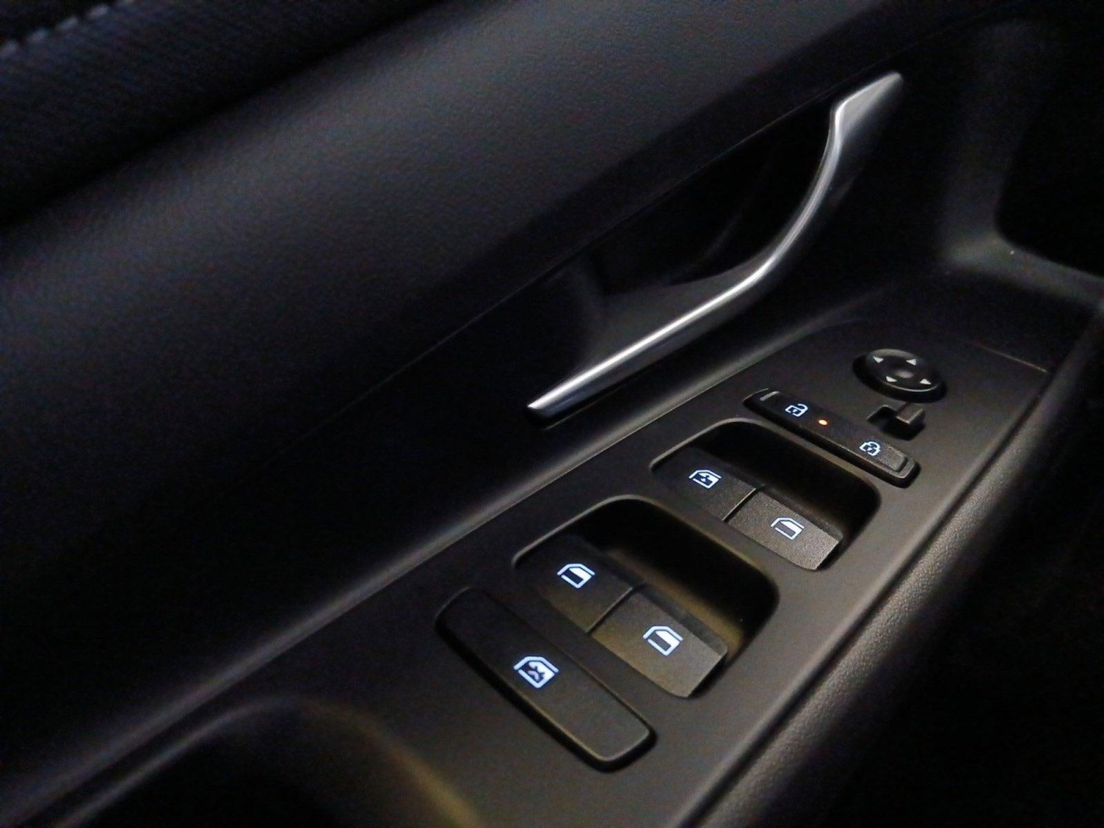 2026 Hyundai ELANTRA Limited W/ SMART CRUISE CONTROL & POWER SUNROOF