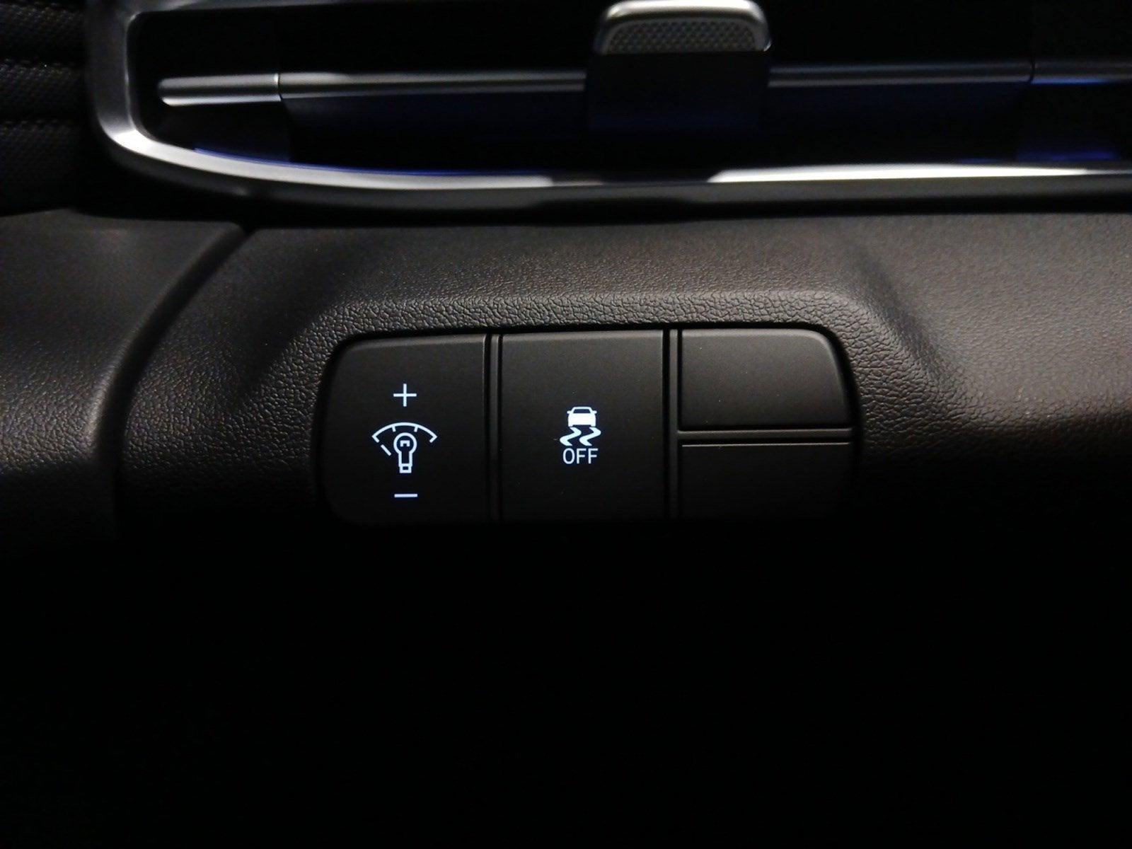 2026 Hyundai ELANTRA Limited W/ SMART CRUISE CONTROL & POWER SUNROOF