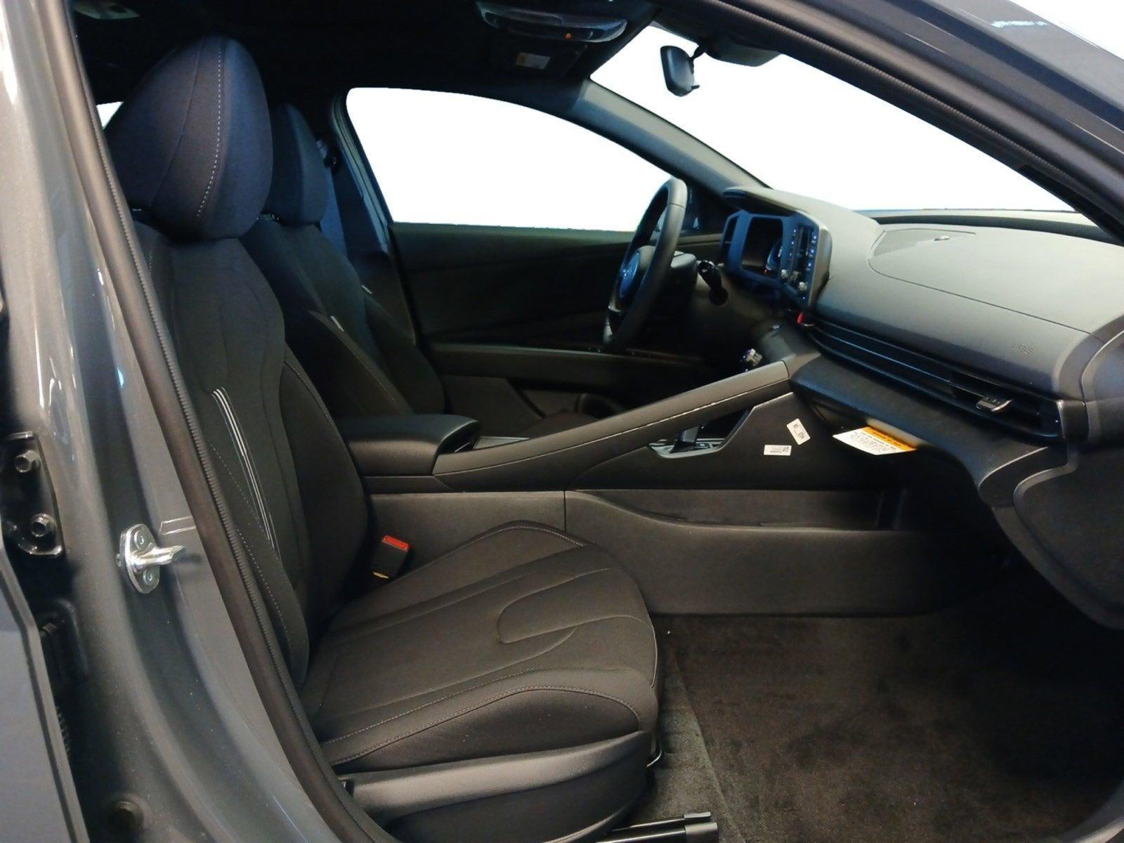 2026 Hyundai ELANTRA SEL Sport PREMIUM W/ FORWARD COLLISION AVOIDANCE ASSIST