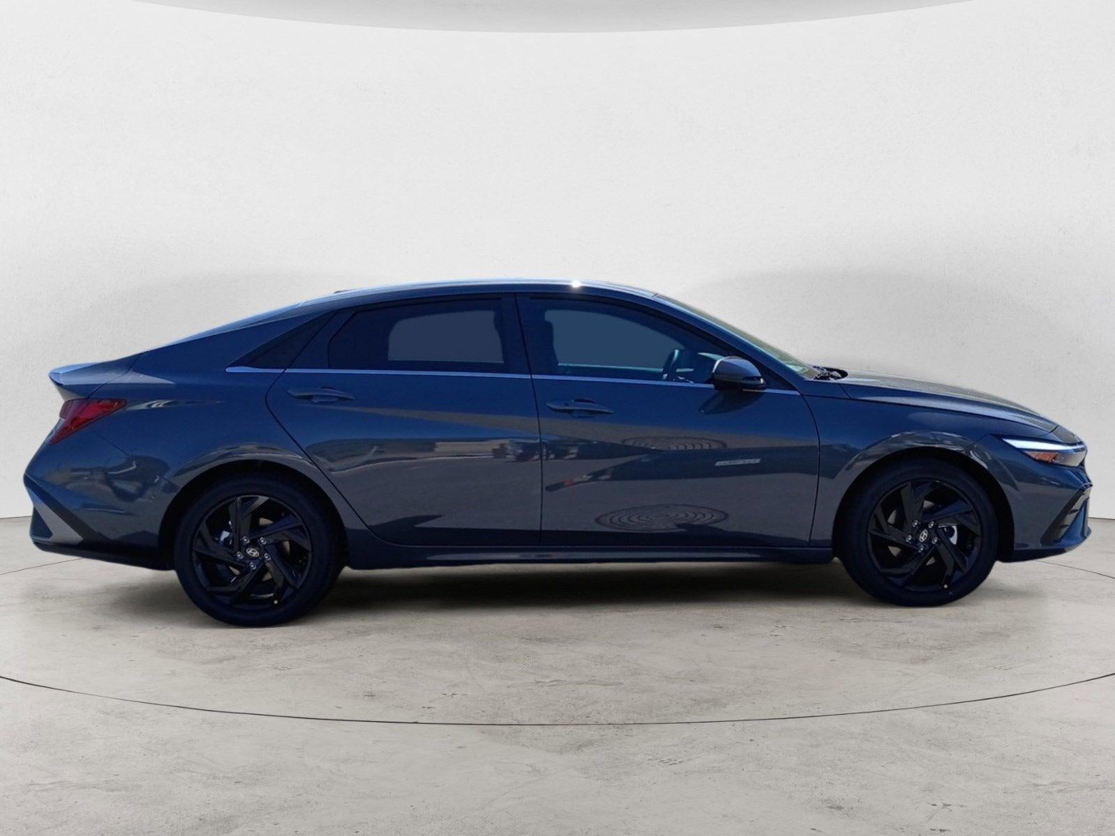 2026 Hyundai ELANTRA SEL Sport PREMIUM W/ FORWARD COLLISION AVOIDANCE ASSIST