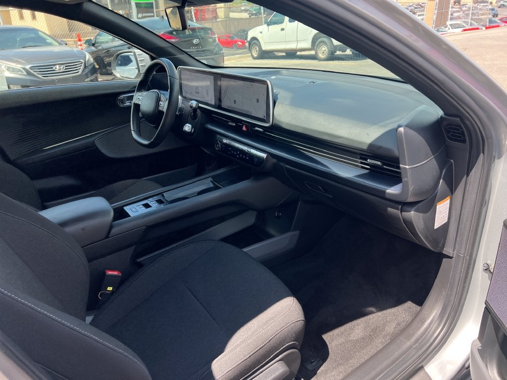 2024 Hyundai IONIQ 6 SE