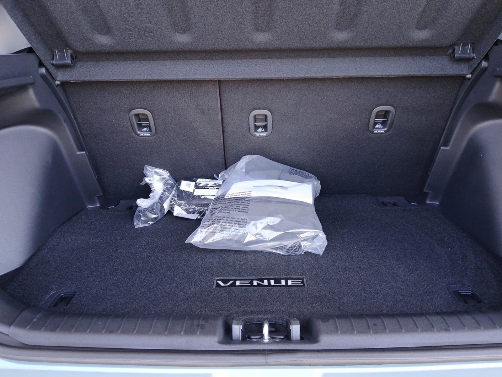 2026 Hyundai VENUE SE W/ REMOTE KEYLESS ENTRY & BACKUP CAMERA