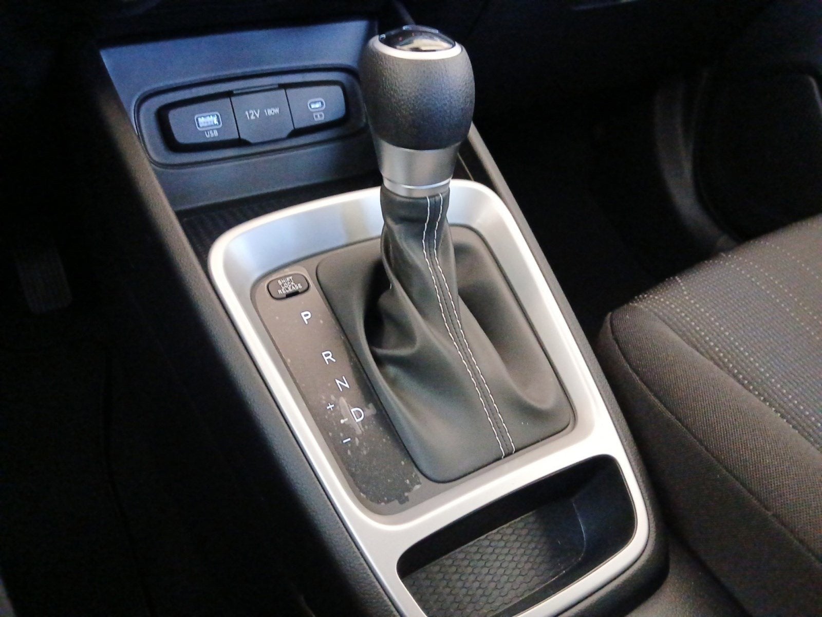 2026 Hyundai VENUE SE W/ REMOTE KEYLESS ENTRY & BACKUP CAMERA