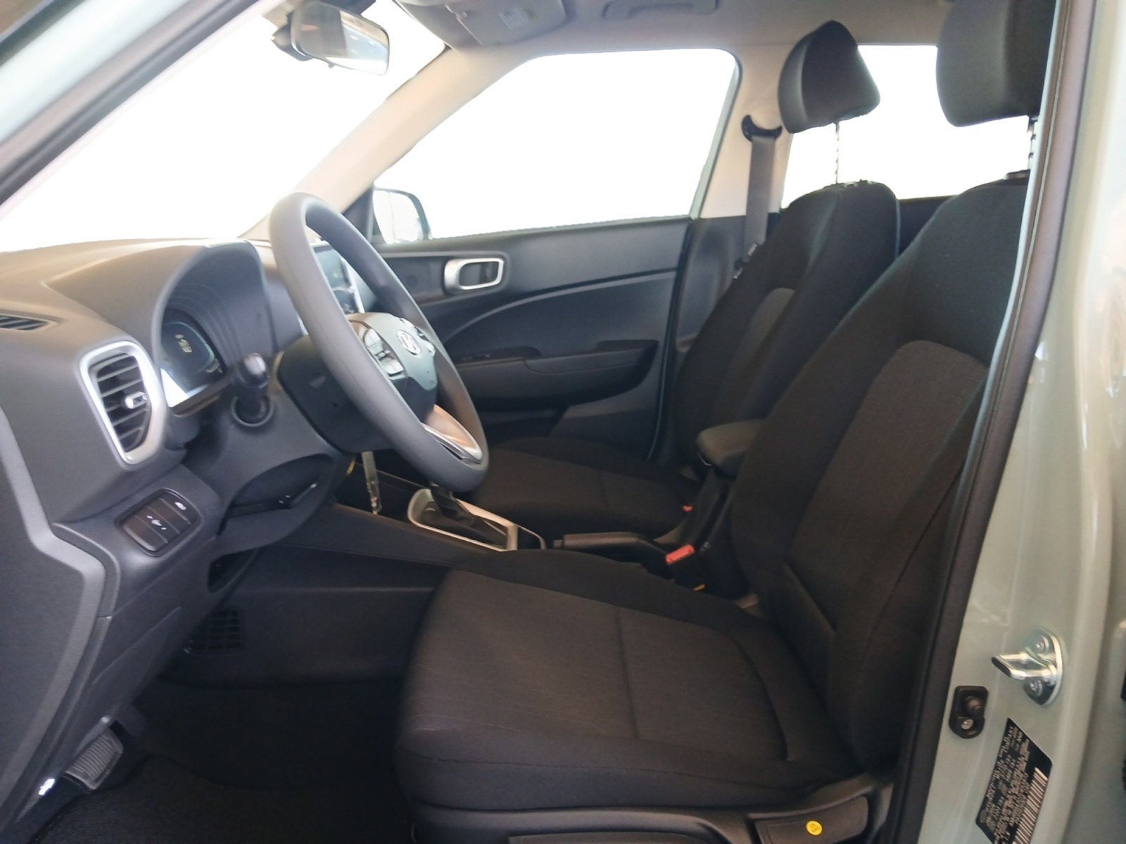 2026 Hyundai VENUE SE W/ REMOTE KEYLESS ENTRY & BACKUP CAMERA