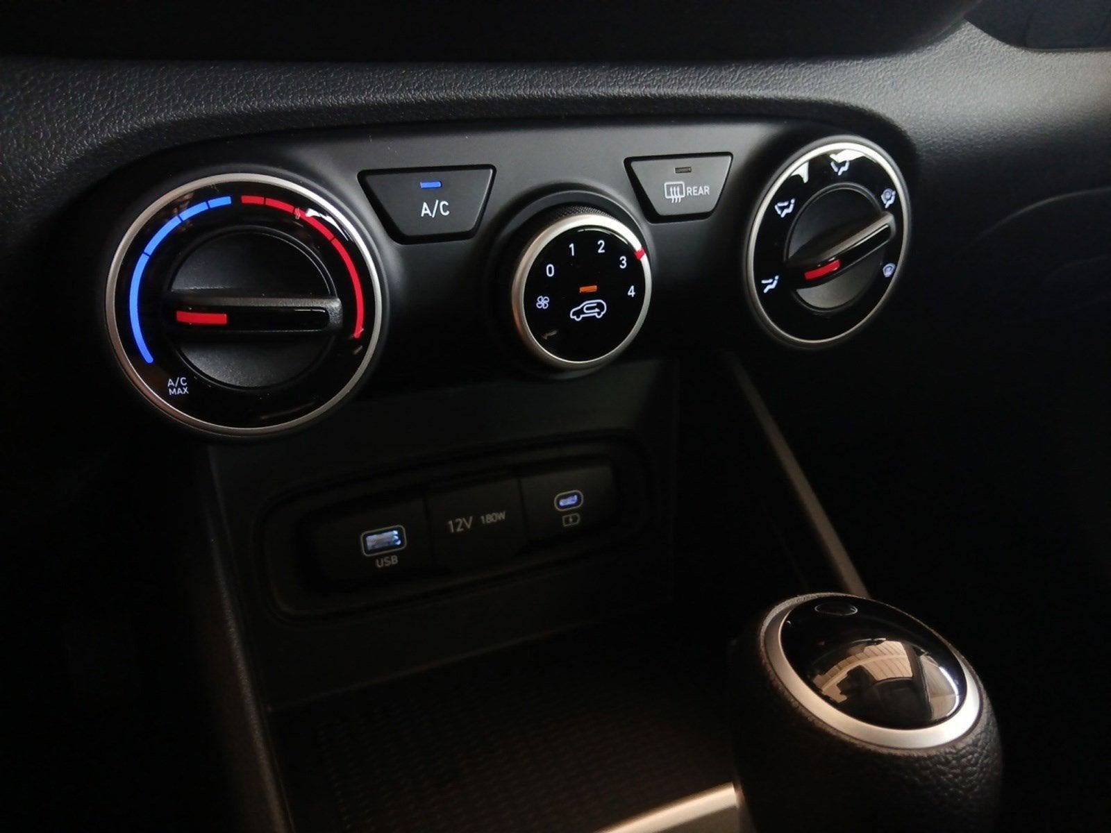 2026 Hyundai VENUE SE