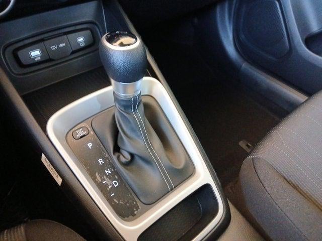 2025 Hyundai VENUE SE