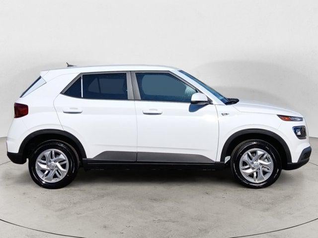 2025 Hyundai VENUE SE