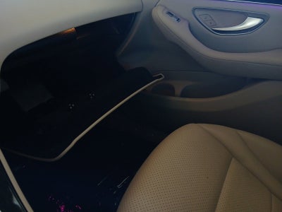 2022 Mercedes-Benz GLC 300 W/ AUTONOMOUS EMERGENCY BRAKING