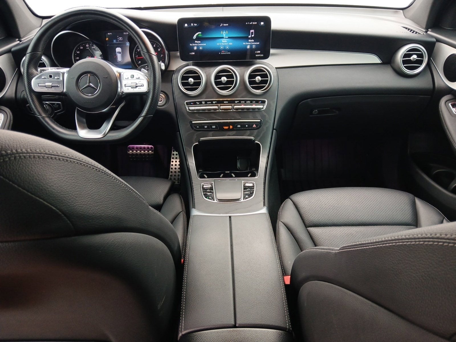 2022 Mercedes-Benz GLC GLC 300 W/ PANORAMA SUNROOF & BACK-UP CAMERA