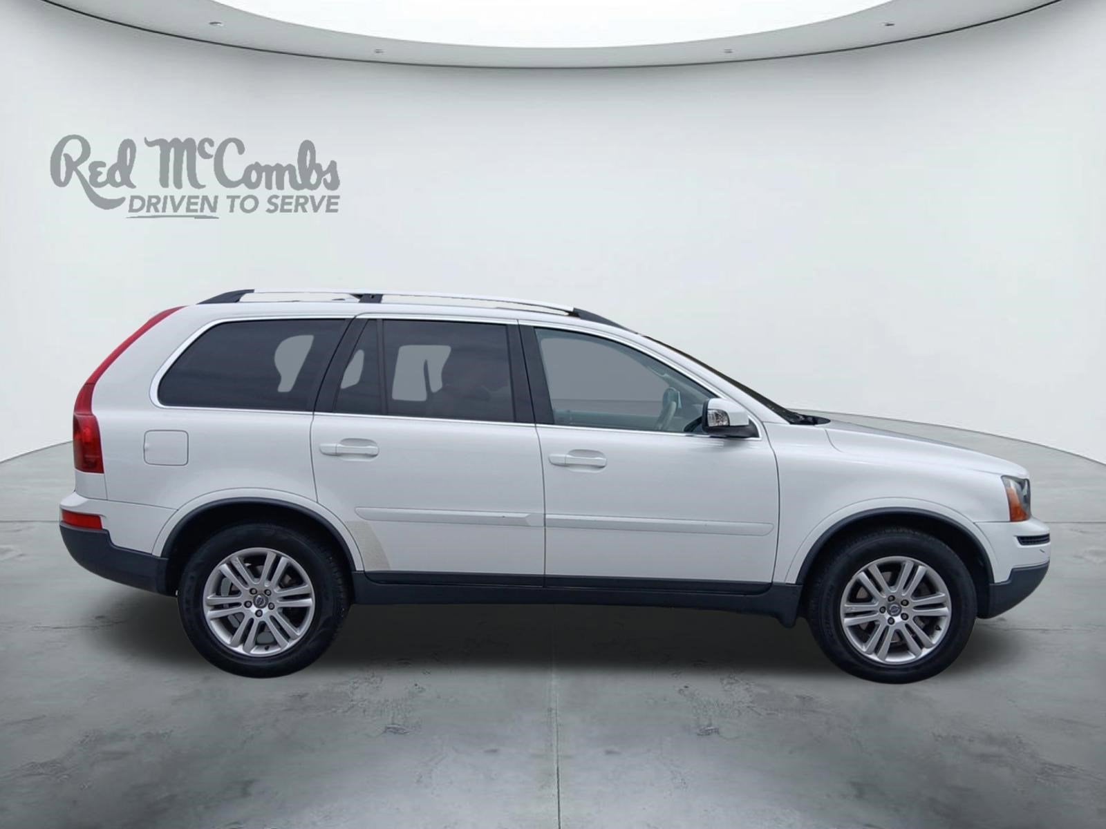 2018 Volvo XC90 T5 Momentum 3RD ROW SEAT W/ 7 PASSENGER CAPACITY