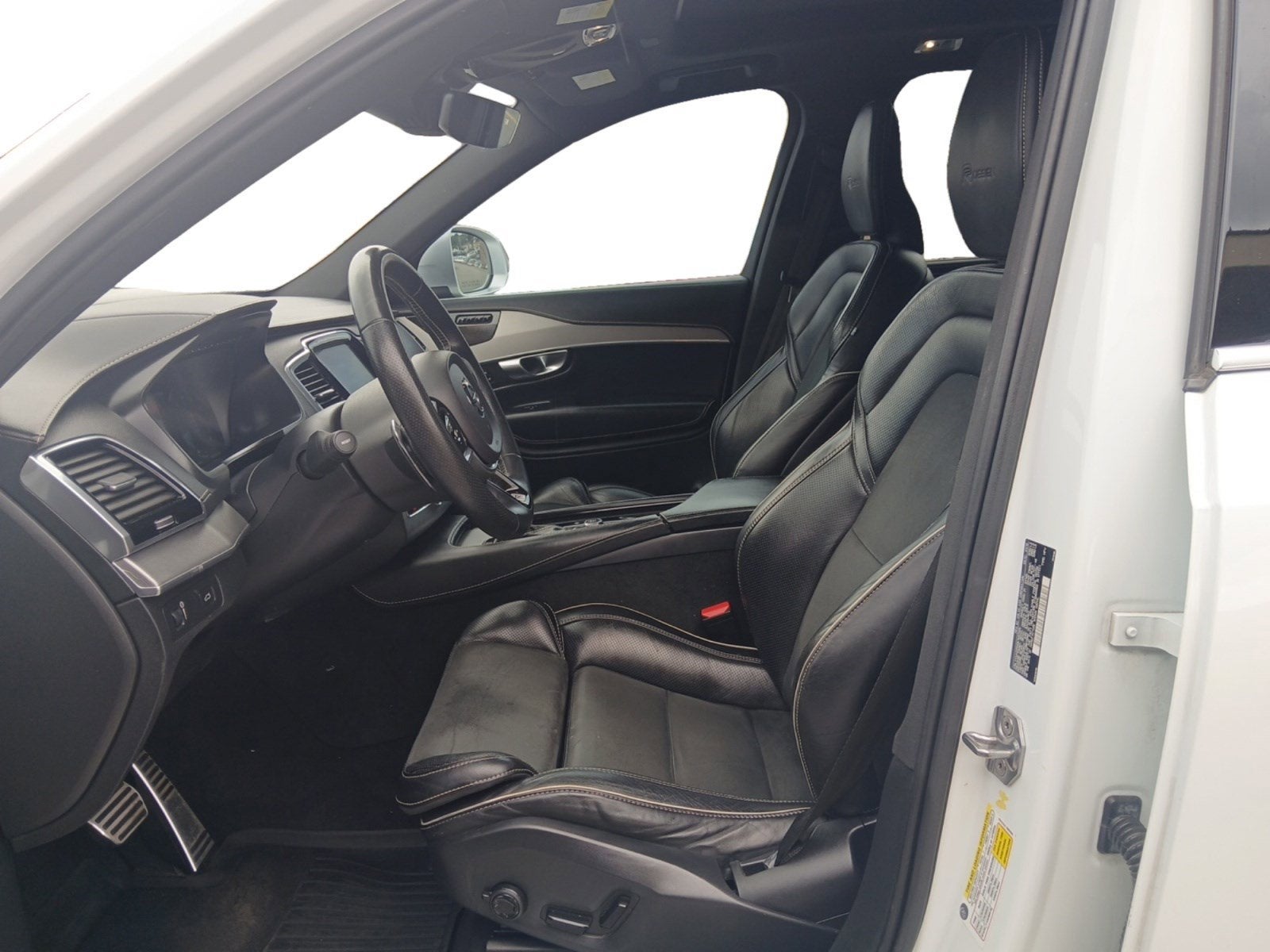 2019 Volvo XC90 T6 R-Design