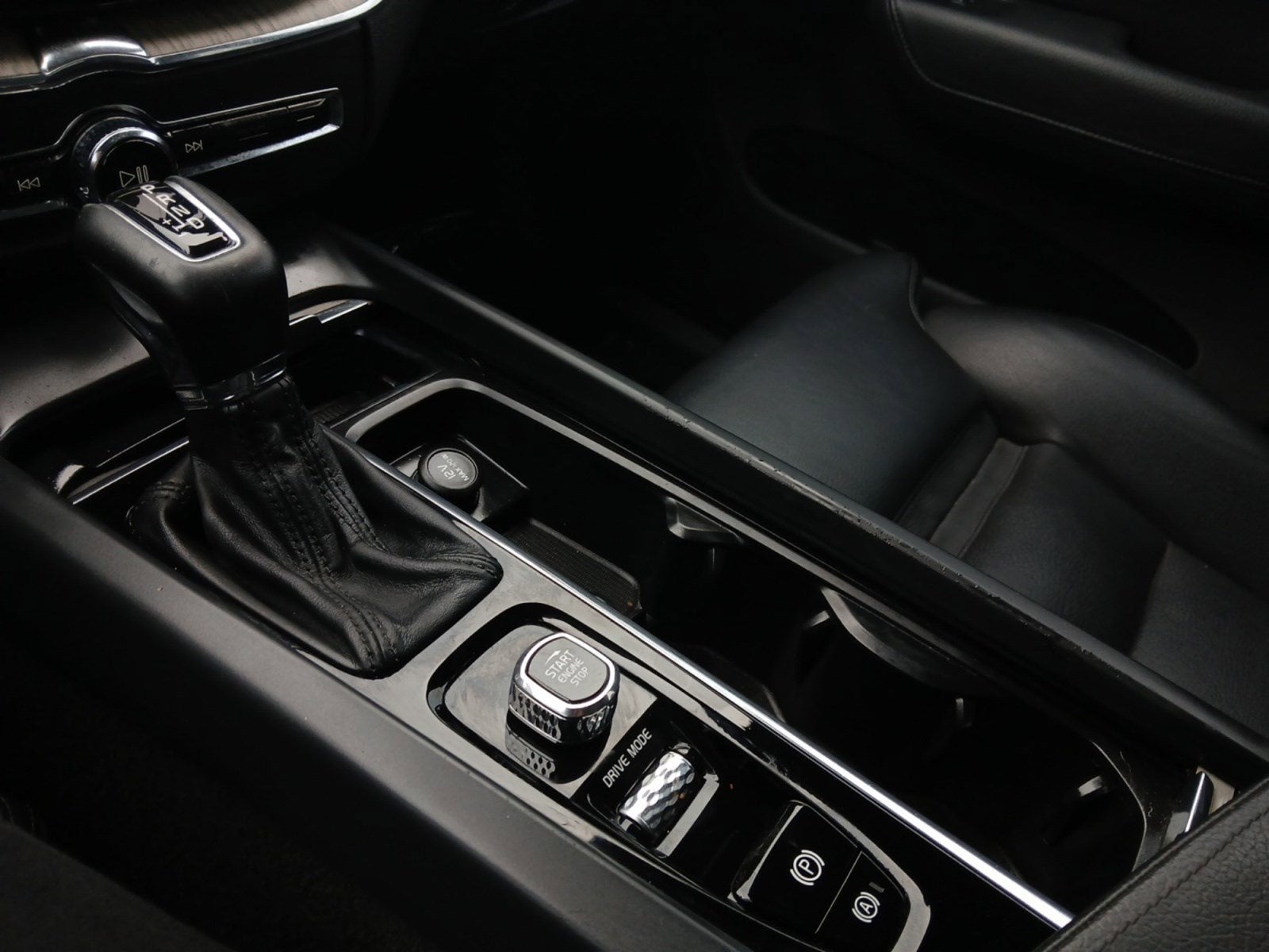 2018 Volvo XC60 Inscription